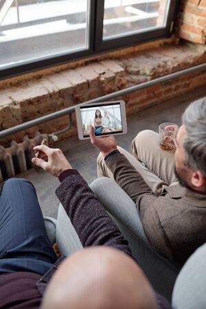 Showing photo of family