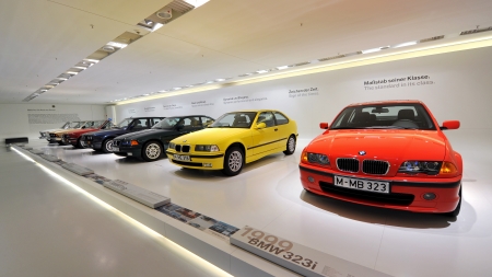 MUNICH - JUNE 8: Row of classic to modern BMW 3 series on display in BMW Museum on June 8, 2013 in Munichのeditorial素材