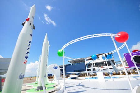SINGAPORE - FEBRUARY 12  Israel Aerospace Industries  IAI  Arrow Weapon System and exhibition showcase at Singapore Airshow February 12, 2012 in Singaporeのeditorial素材