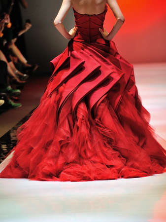 SINGAPORE - MAY 19: Model showcasing designs from Zac Posen at Audi Fashion Festival 2012 on May 19, 2012 in Singaporeのeditorial素材