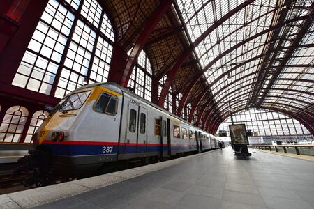 ANTWERP - SEPTEMBER 17: Antwerp Central Railway Station, operated by the national railway company NMBS, taken on September 17, 2014 in Antwerp, Belgiumのeditorial素材