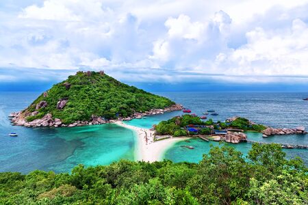 Beautiful white sand beach of Koh Tao, Thailandの写真素材