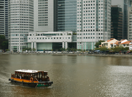 SINGAPORE CITYSCAPE (View of Singapore financial district with Singapore River in the foreground)のeditorial素材
