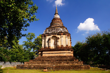 The temple is one of the oldest temples in Chiang Mai. One of the main attractions is a seven-spired square chedi, which was inspired by the design of the Phuttakaya stupa in India. More importantly, the stupa contains the ashes of King Tilokkarat, a kingの写真素材