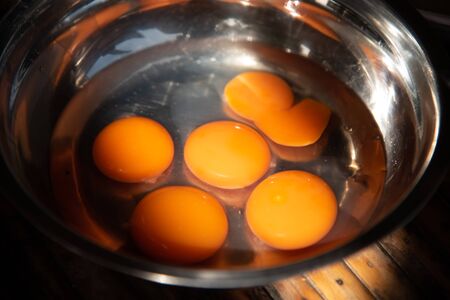 This is a  crack an egg picture.の写真素材