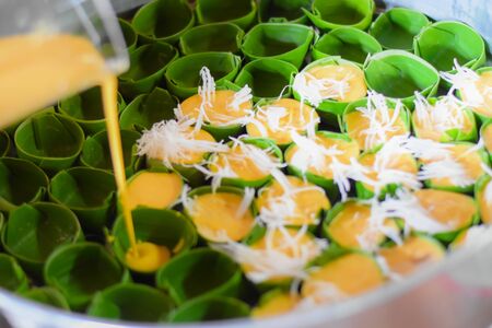 Khanom tan is a local popular Thai dessert which can be found in the provinces that have sugar palm, such as Phetchaburi, Nakhon Pathom and Suphanburi.の写真素材