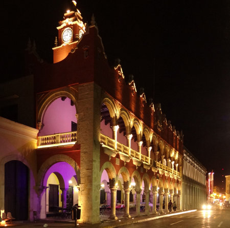 Illuminated night scenery of Merida in Yucatan, Mexicoのeditorial素材