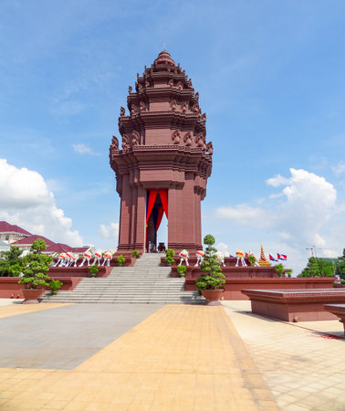 the Independence Monument at the capital city Phnom Penh in Cambodiaのeditorial素材