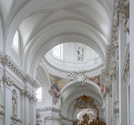 inside Fulda Cathedra wich is located a in Fulda, a city in Hesse, Germanyのeditorial素材