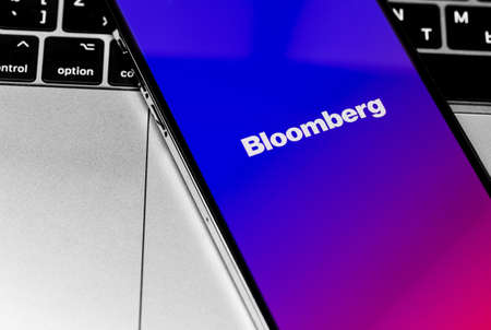 Bloomberg logo on the screen smartphone closeup. Bloomberg LP is a privately held financial software, data and media company. Moscow, Russia - November 28, 2020のeditorial素材