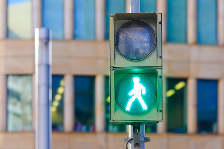 green traffic light
