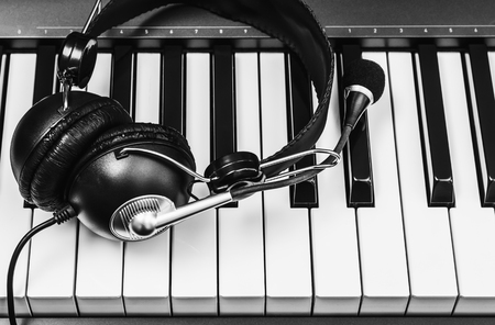 headphone on piano keysの写真素材