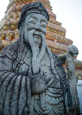 Wat Pho is a Buddhist temple in Phra Nakhon district, Bangkok, Thailand. It is located in the Rattanakosin district directly adjacent to the Grand Palace.[2] Known also as the Temple of the Reclining Buddhaのeditorial素材