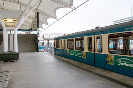 U6 UBahn FrÃ¶ttmaningのeditorial素材