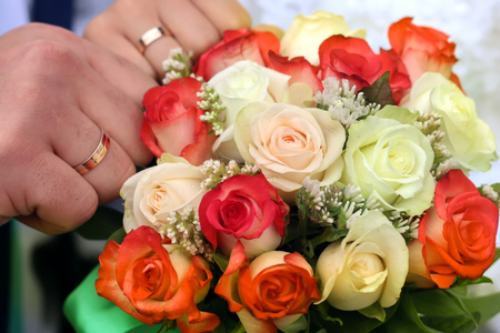 flower, bouquet, love, day, valentine, marriage, background, hymeneal rings decoration concept holiday object celebration creative gold couple engagement  nature woodenの写真素材