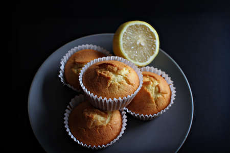 Lemon cupcakesの写真素材