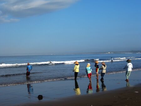 Traditional fishing in Indonesia, Pangandaran beach のeditorial素材