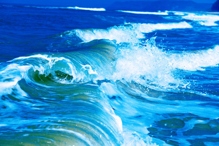 Beautiful ocean waves on tropical islands. 