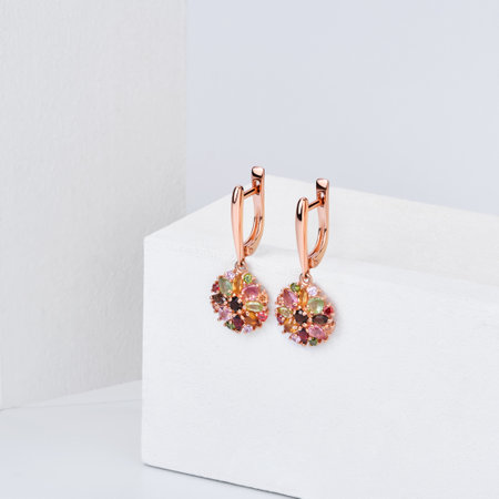 Elegant jewelry set. Jewelery set with gemstones. jewelry accessories collage. product still life concept. Ring, necklace and earrings.の写真素材