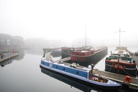 marina with house boats in london dockの写真素材