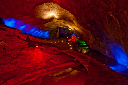Light in the cave.のeditorial素材
