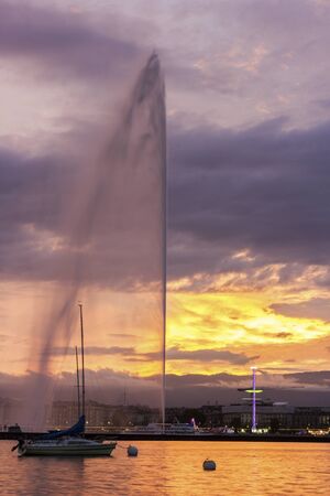 Jet d'Eau - Genevaâs huge water fountainの写真素材