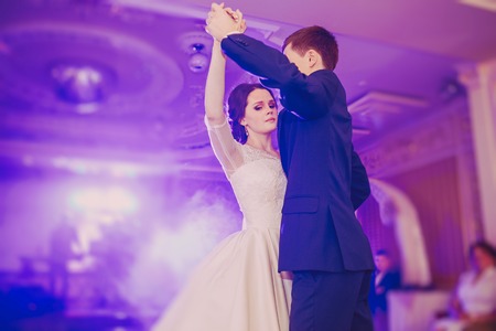 romantic couple dancing on their wedding hdの写真素材