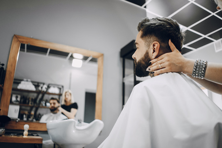 guy in the barbershopの写真素材