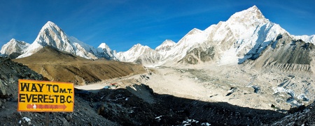 evening view of Everest and Nuptse from Kala Patthar の写真素材