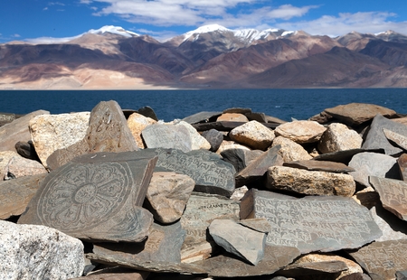 Mani wall and Tso Moriri lake - Rupshu valley - Jammu and Kashmir - Ladakh - indiaの写真素材
