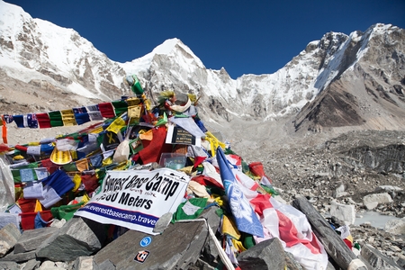 EVEREST BASE CAMP, NEPAL, 14th NOVEMBER 2014 - view from Mount Everest base camp with rows of buddhist prayer flags - sagarmatha national park, way to Everest base camp - Nepalのeditorial素材