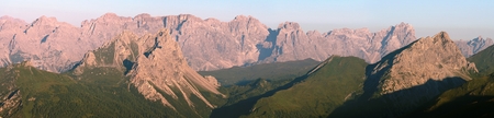 morning view from Karnische Alpen or Alpi Carniche to Sextener Dolomiten or Dolomiti di Sestoの写真素材