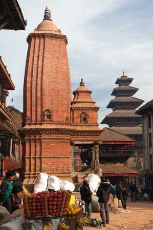 BHAKTAPUR, NEPAL, 10th DECEMBER 2014 - Temples of Durbar Square with people in Bhaktapur, Kathmandu valey, Nepalのeditorial素材