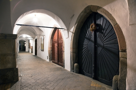 TELC, CZECH REPUBLIC, 28TH AUGUST 2015 - Archway around town square of Telc or Teltsch town, World heritage site by unesco in Czech Republicのeditorial素材