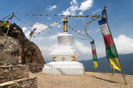 Stupa with prayer flags - way to mount Everest base camp - Khumbu valley - Nepal
