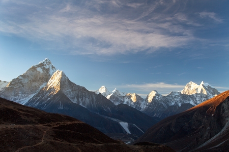 Morning view of mount Ama Dablam on the way to Mount Everest Base Camp, Khumbu valley, Solukhumbu, Sagarmatha national park - Nepalese himalayas mountainsの写真素材