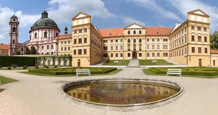 Jaromerice nad Rokytnou baroque and renaissance castle from 18th century, South Moravia,  Czech Republic, Central Europeのeditorial素材