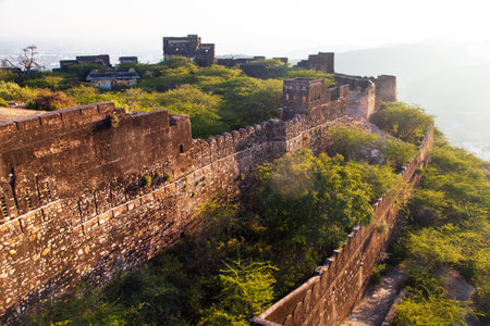Detail of upper part of Taragarh fort in Bundi town, typical medieval fortress in Rajasthan, Indiaのeditorial素材