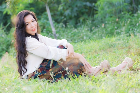 Profile of a young Asian womanの写真素材