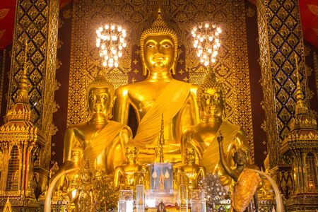 Buddha statue in Wat Phra That Hariphunchai, Lamphun province, north of Thailandのeditorial素材