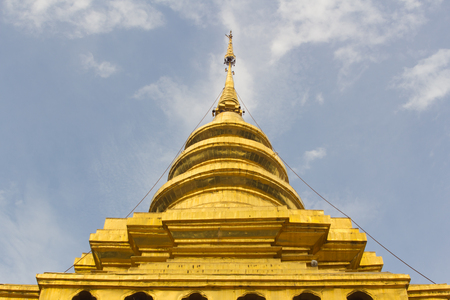 Wat Pra That sri Chomthong vora vihan, Pagoda in Chiangmaiの写真素材