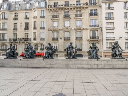 PARIS, FRANCE - 25 AUGUST, 2013 - Statues of six women representing six continents, outside of d'Orsay Museum, Paris, Franceのeditorial素材