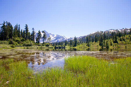 Mount Shuksan view from Picture Lake,Washington Stateの写真素材
