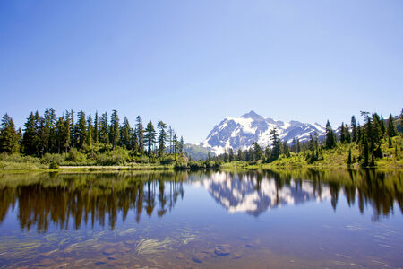 Mount Shuksan view from Picture Lake,Washington Stateの写真素材