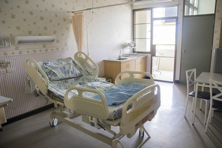 empty bed for patient in hospital private roomのeditorial素材