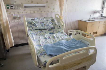 empty bed for patient in hospital private roomのeditorial素材