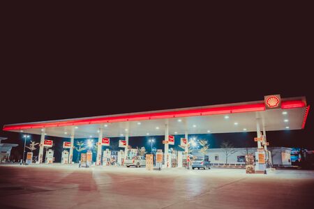 NAKHON PATHOM, THAILAND - FEB, 2018 :  the Shell fuel petrol station in the night sceneのeditorial素材