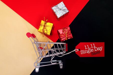 shopping cart and gift box, year-end sale, 11.11 singles day sale conceptの写真素材