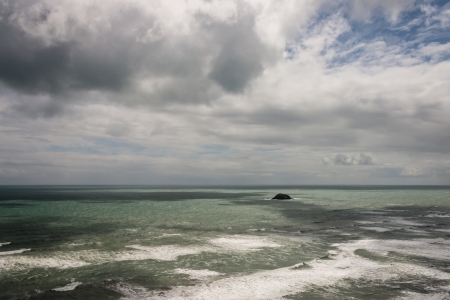 crashing ocean wavesの写真素材