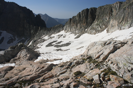 vale de remune in Pyreneesの写真素材